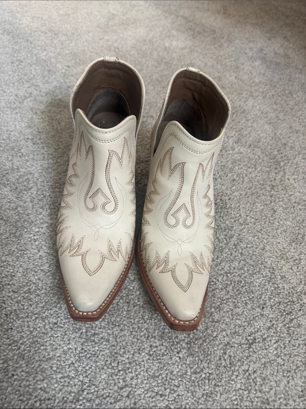 Women’s Cream Western-Style Leather Ankle Boots